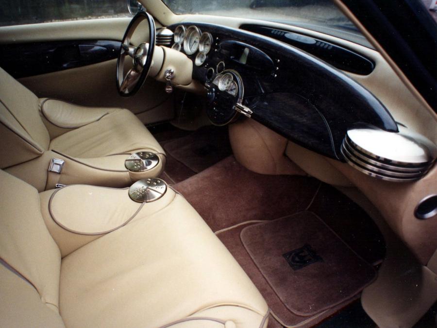  Lagonda Vignale Concept 1993 года  (фото 3 из 8)